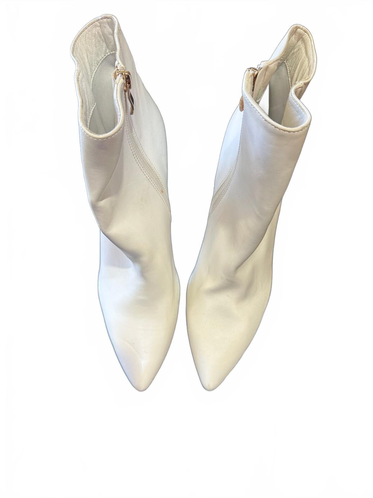 Lulus White Pointed Toe Ankle Boots NWOB 8.5
