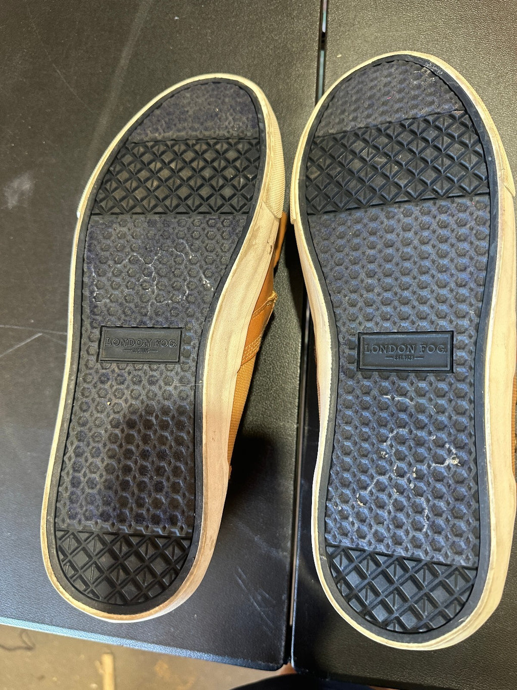 London Fog Epsom Sneakers Men's 11 Missing Laces