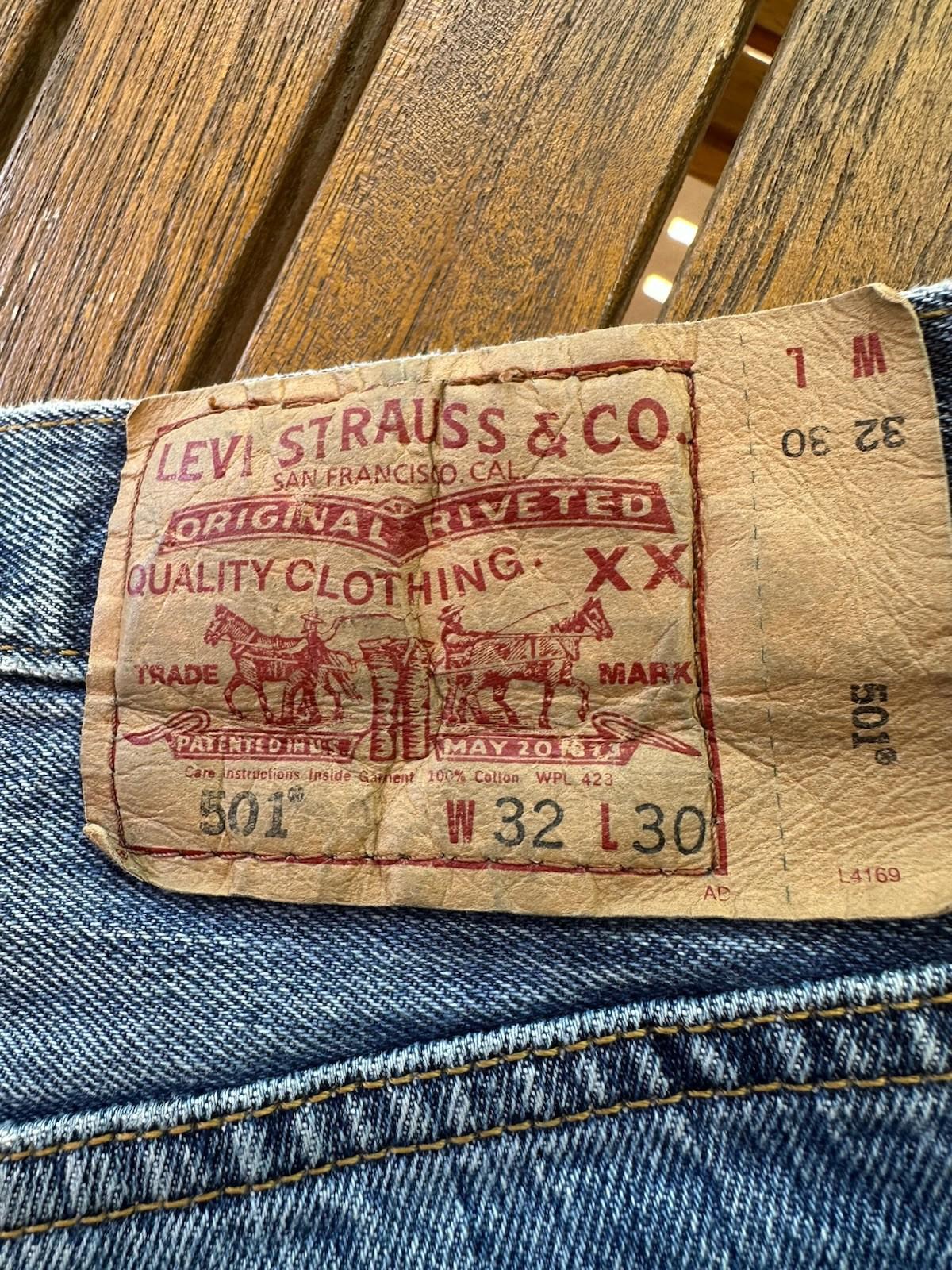 Levi's Jeans 501 Original Fit Straight Leg Button-Fly Mens Size 32x30*