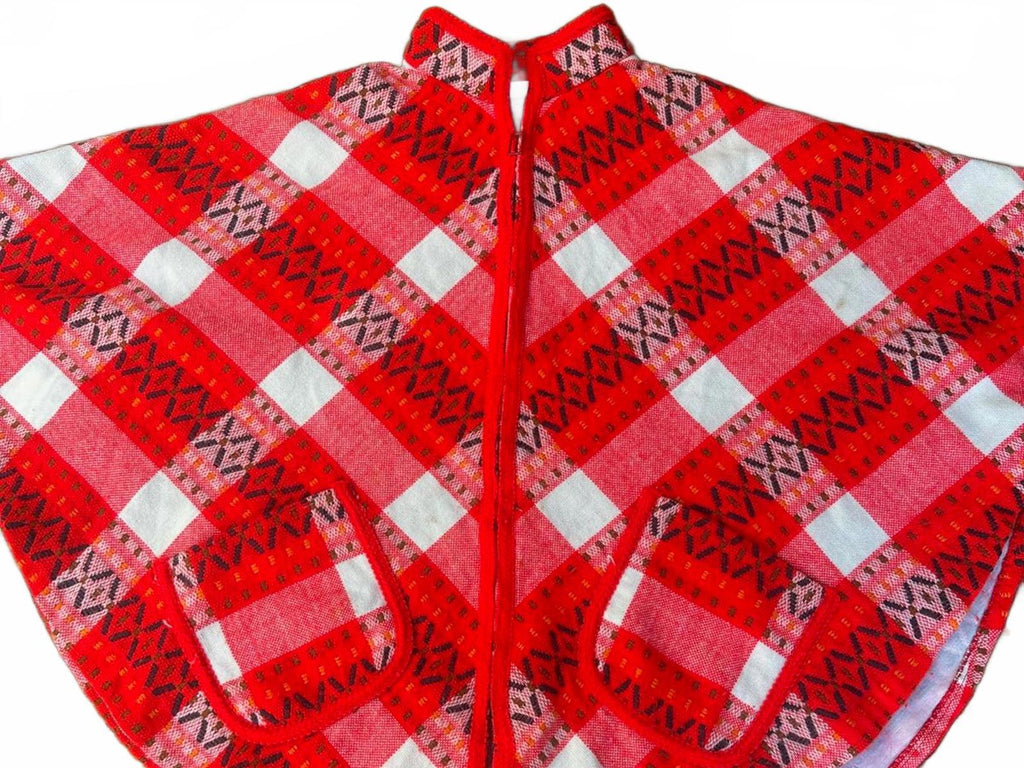 Vintage 1960s Minnesota Woolen Red Plaid Wool Cape Poncho w/ Pockets Duluth, MN