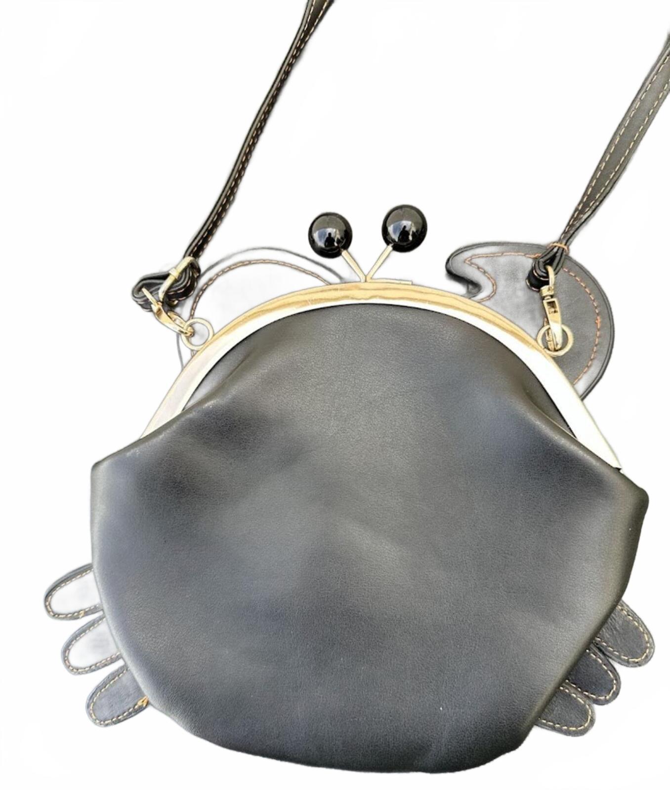 Novelty Crab Claw Frame Crossbody Bag Black