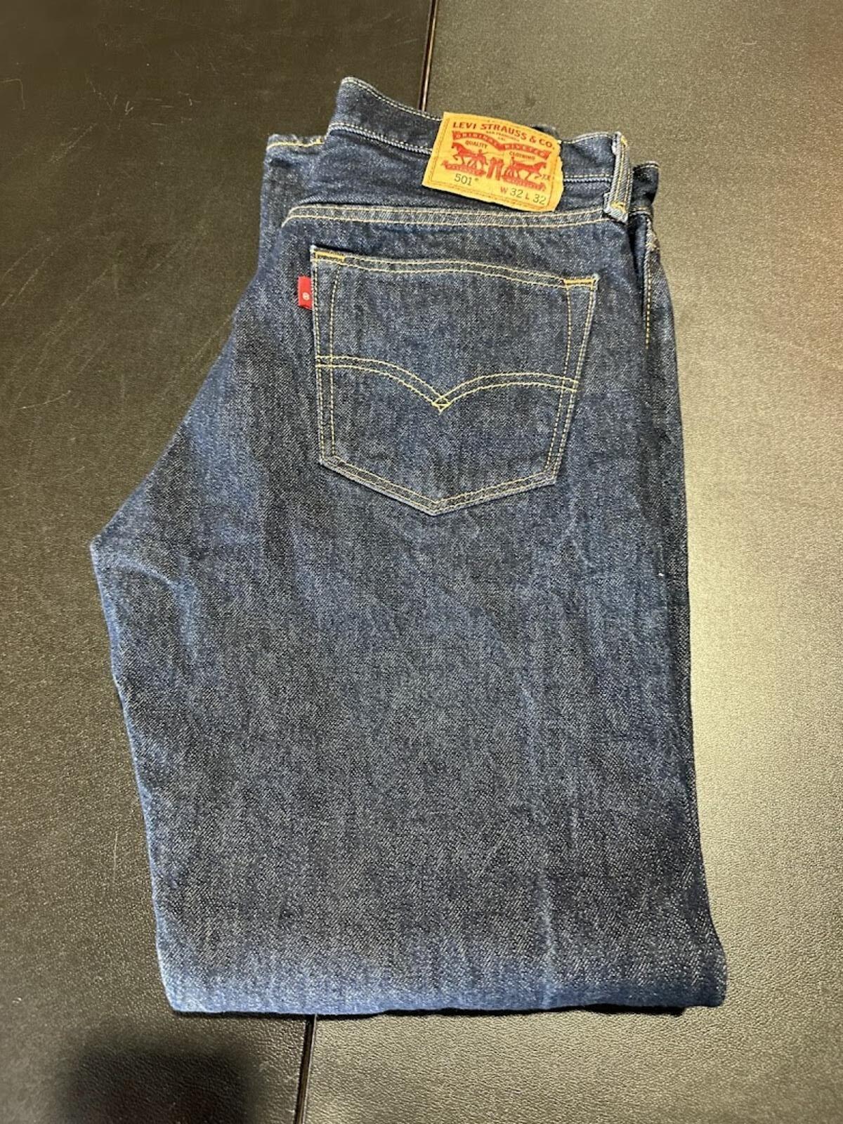 Levi’s 501 Jeans 32x32 Button Fly Straight Leg