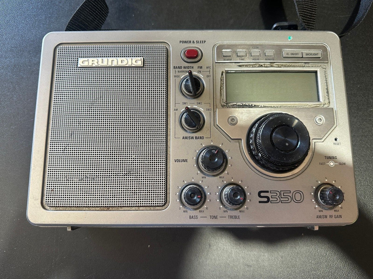 Grundig S350 Deluxe World Band Shortwave Radio