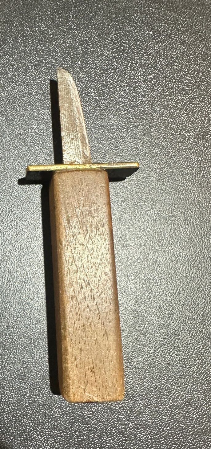 Vintage Small oyster shucking knife