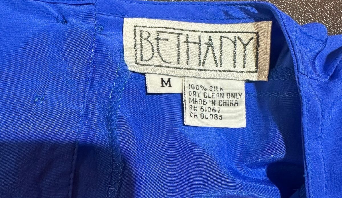 Bethany Blue 100% Silk Short Sleeve Blouse M