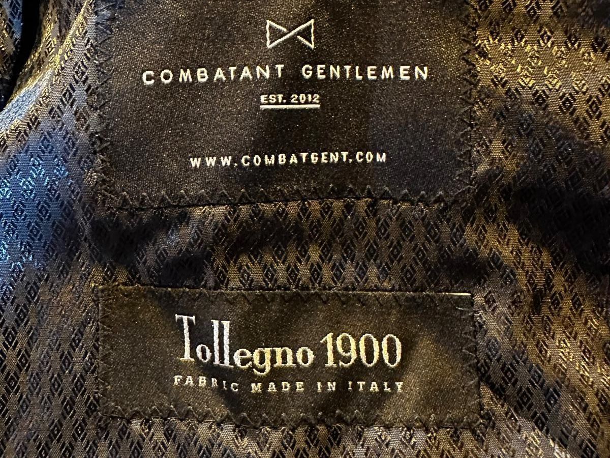 Combatant Gentlemen Navy Wool Blazer 40S Slim Italy Fabric