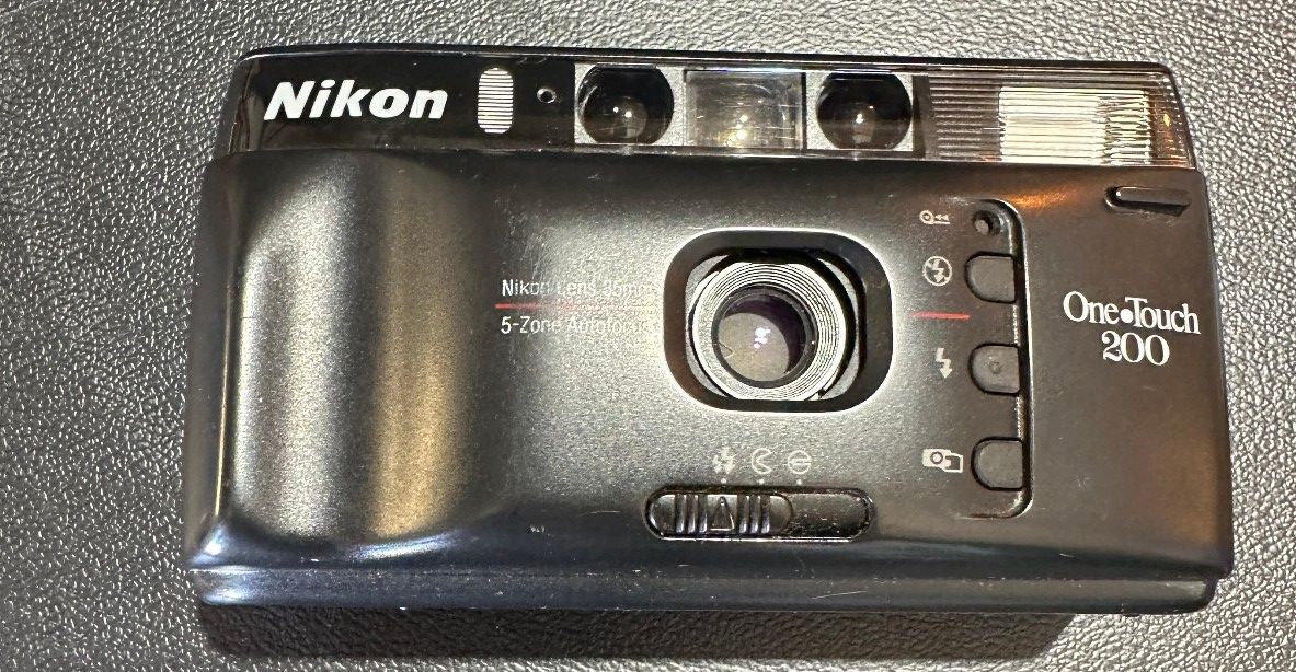 Nikon One Touch 200 35mm Camera w/ Case & Extras