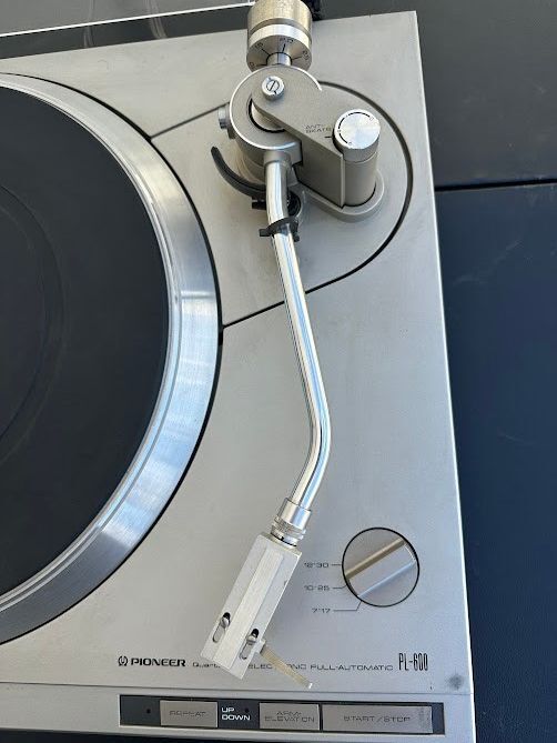 Pioneer PL-600 Quartz Direct Drive Turntable
