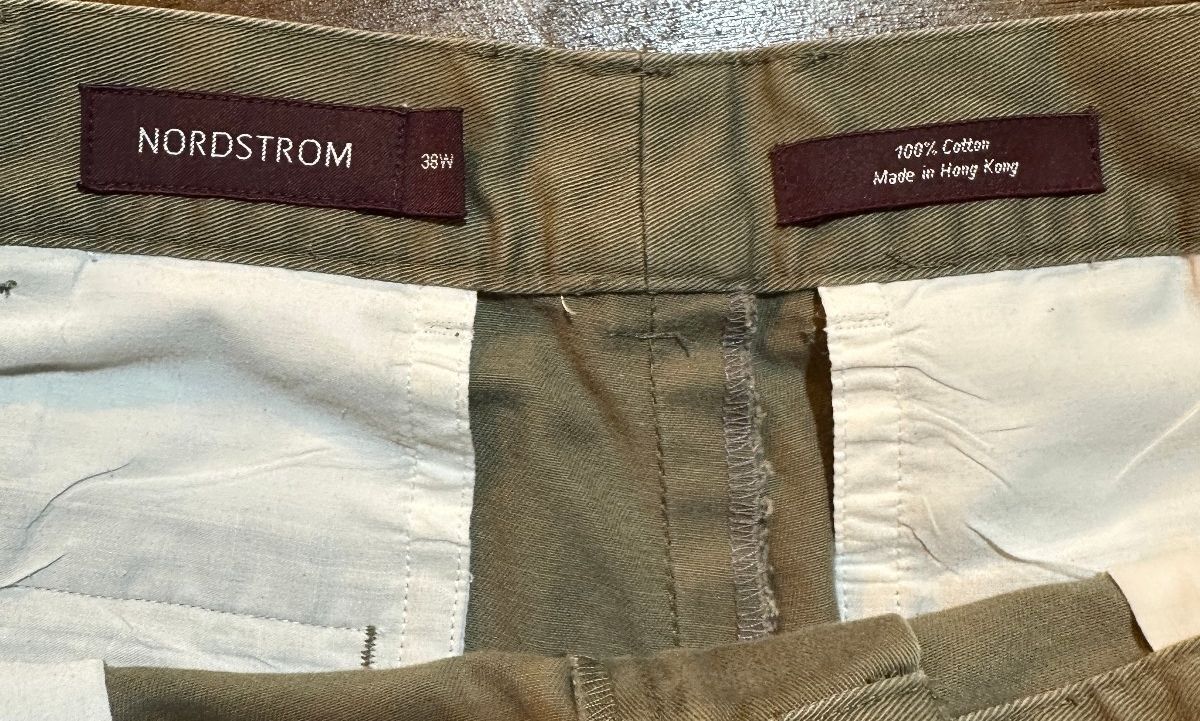 Vintage Nordstrom Men’s Khaki Pleated Shorts 38W Hong Kong