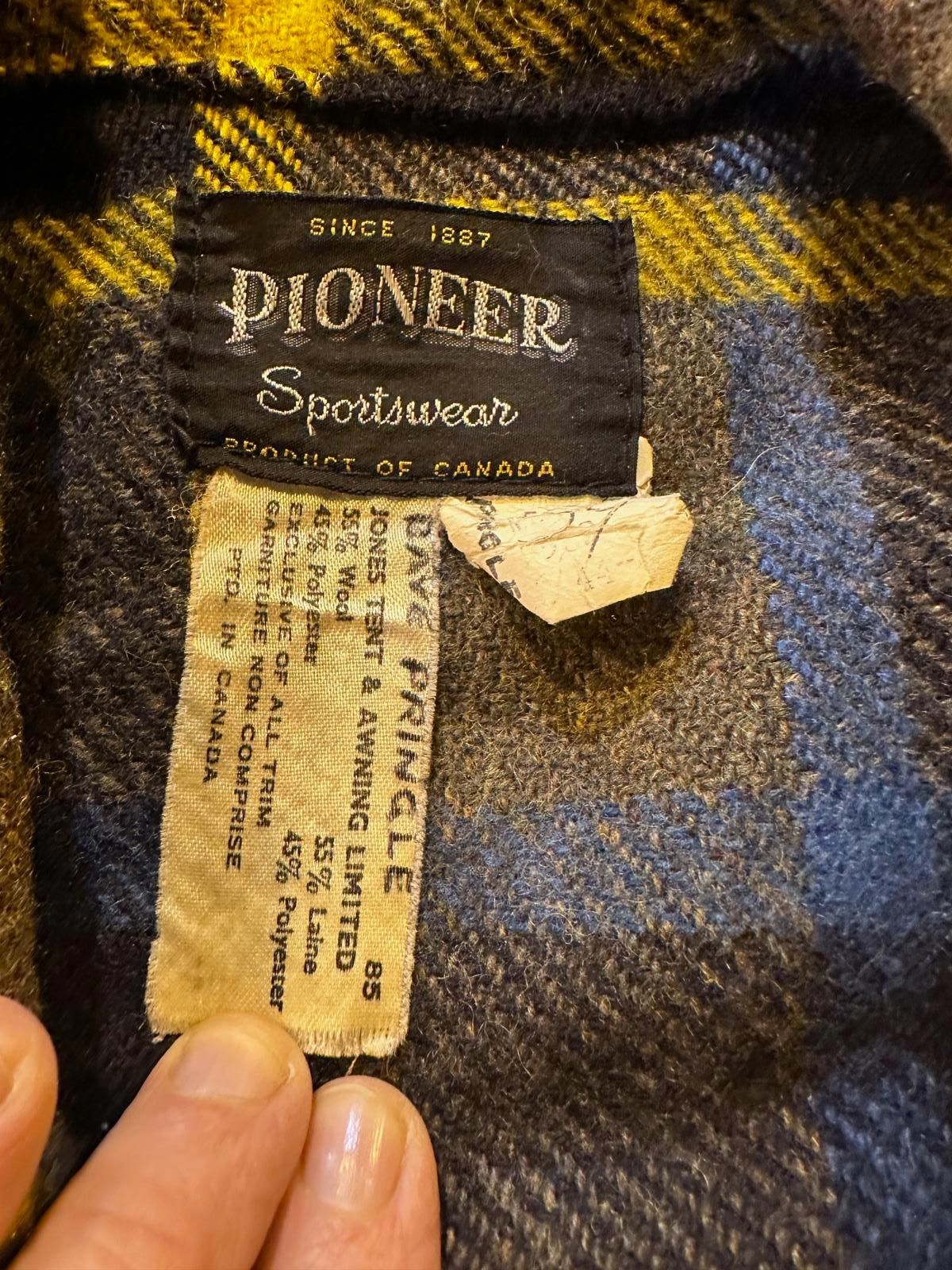 Vintage Pioneer Sportswear Wool Plaid Jacket Canada