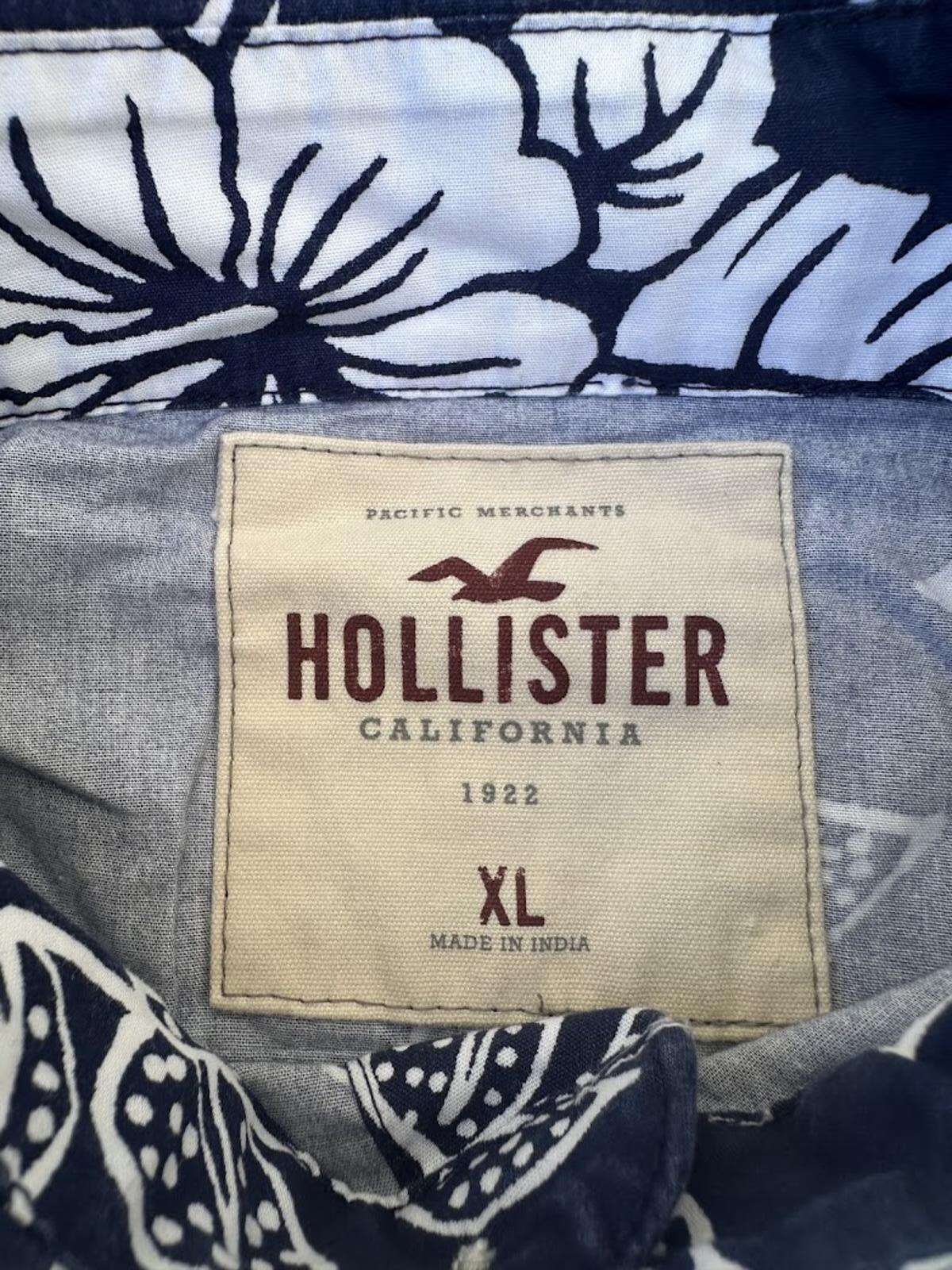 Hollister Floral Hawaiian Shirt L