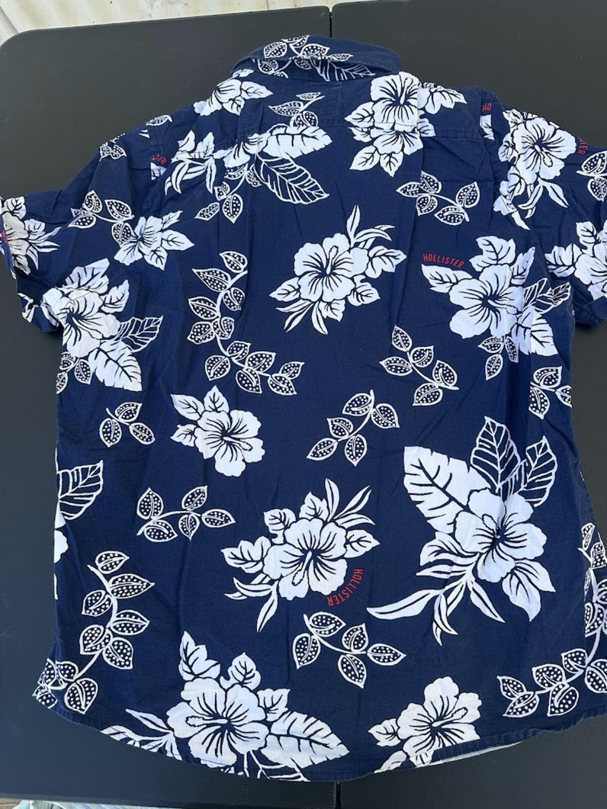 Hollister Floral Hawaiian Shirt L