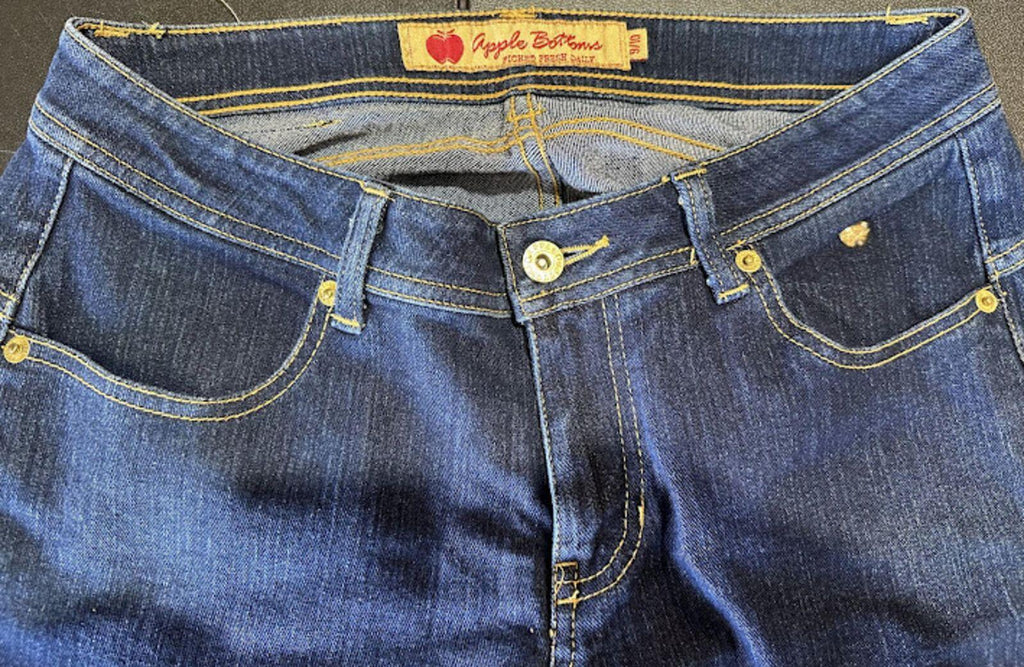 Apple Bottoms Dark Wash Bootcut Jeans 9/10