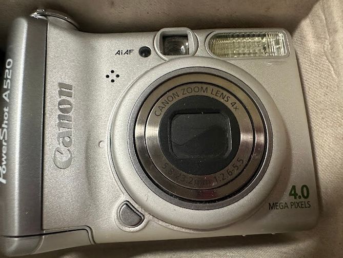 Canon PowerShot A520 4MP Camera w/ Box & Manuals