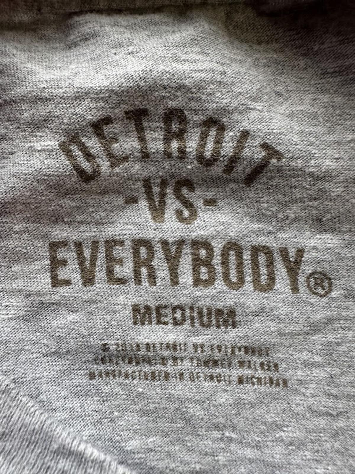 Detroit vs Everybody Gray Graphic Tee M